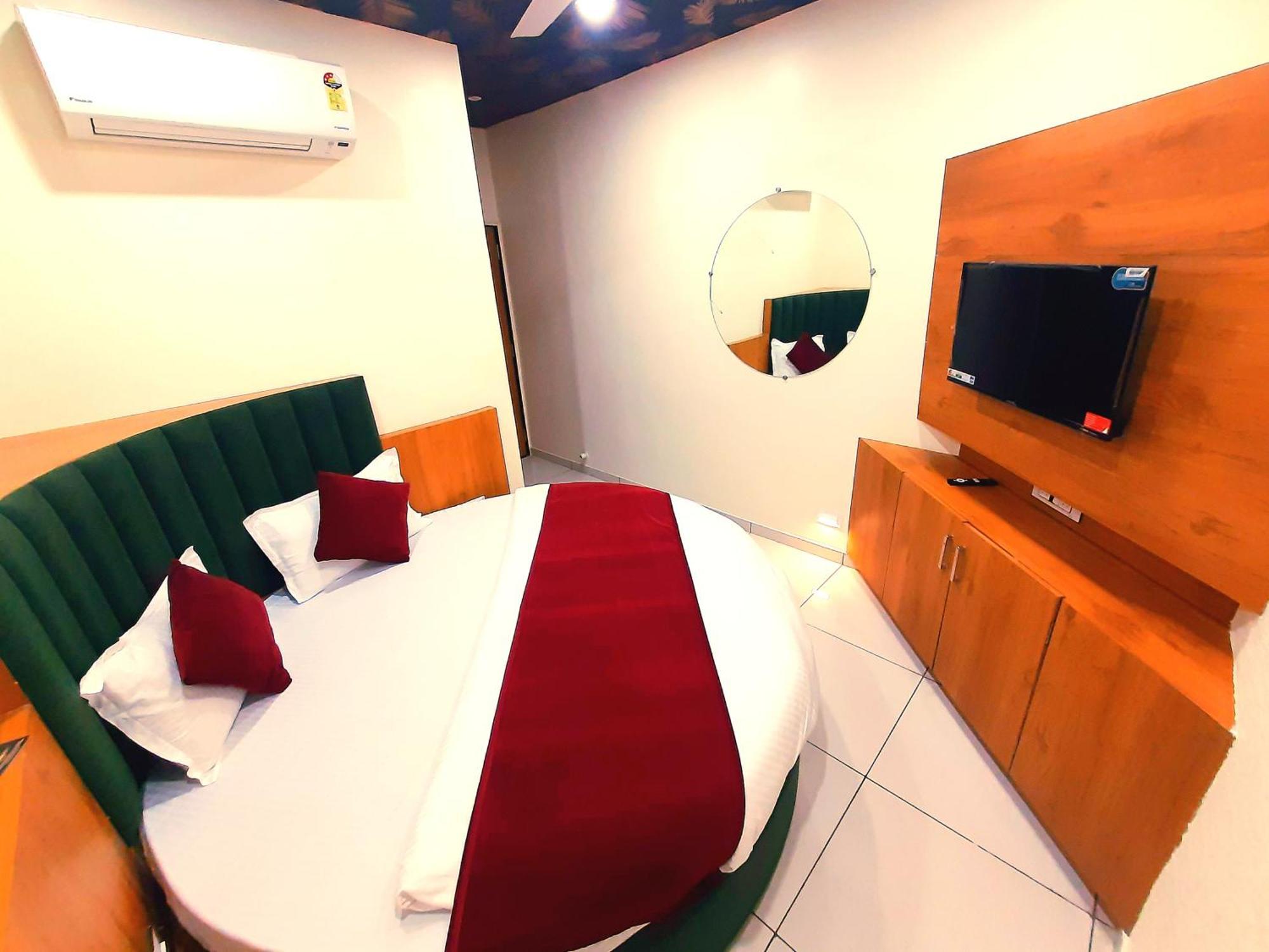 Hotel Suncity アーメダバード エクステリア 写真