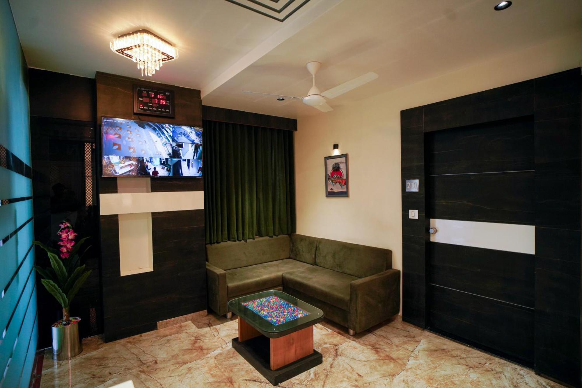 Hotel Suncity アーメダバード エクステリア 写真