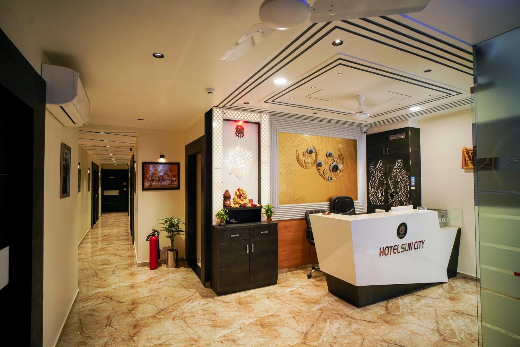 Hotel Suncity アーメダバード エクステリア 写真