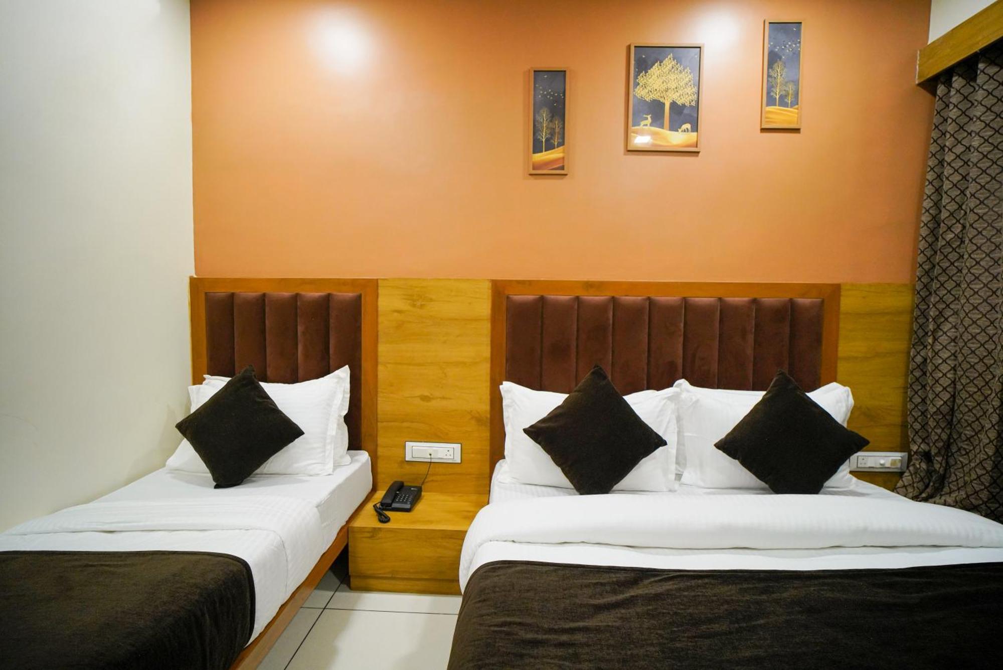 Hotel Suncity アーメダバード エクステリア 写真
